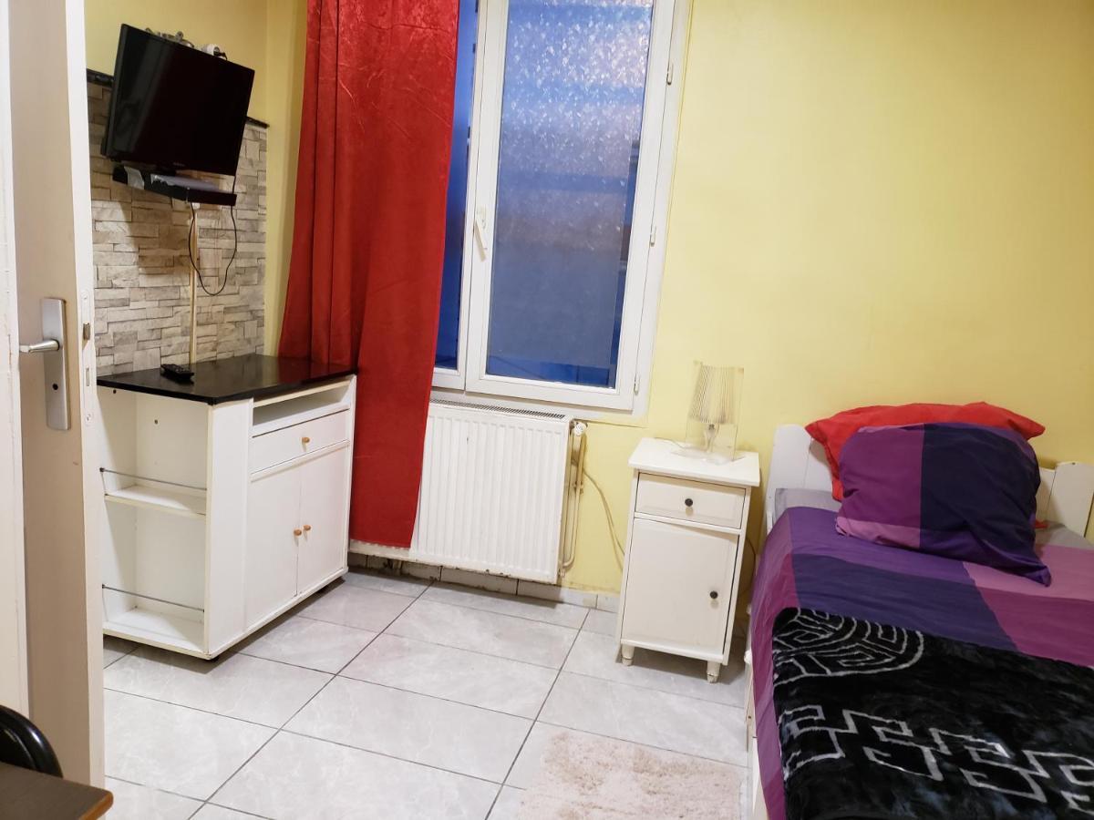 Hotel Le Cedre à Saint-Denis  Extérieur photo