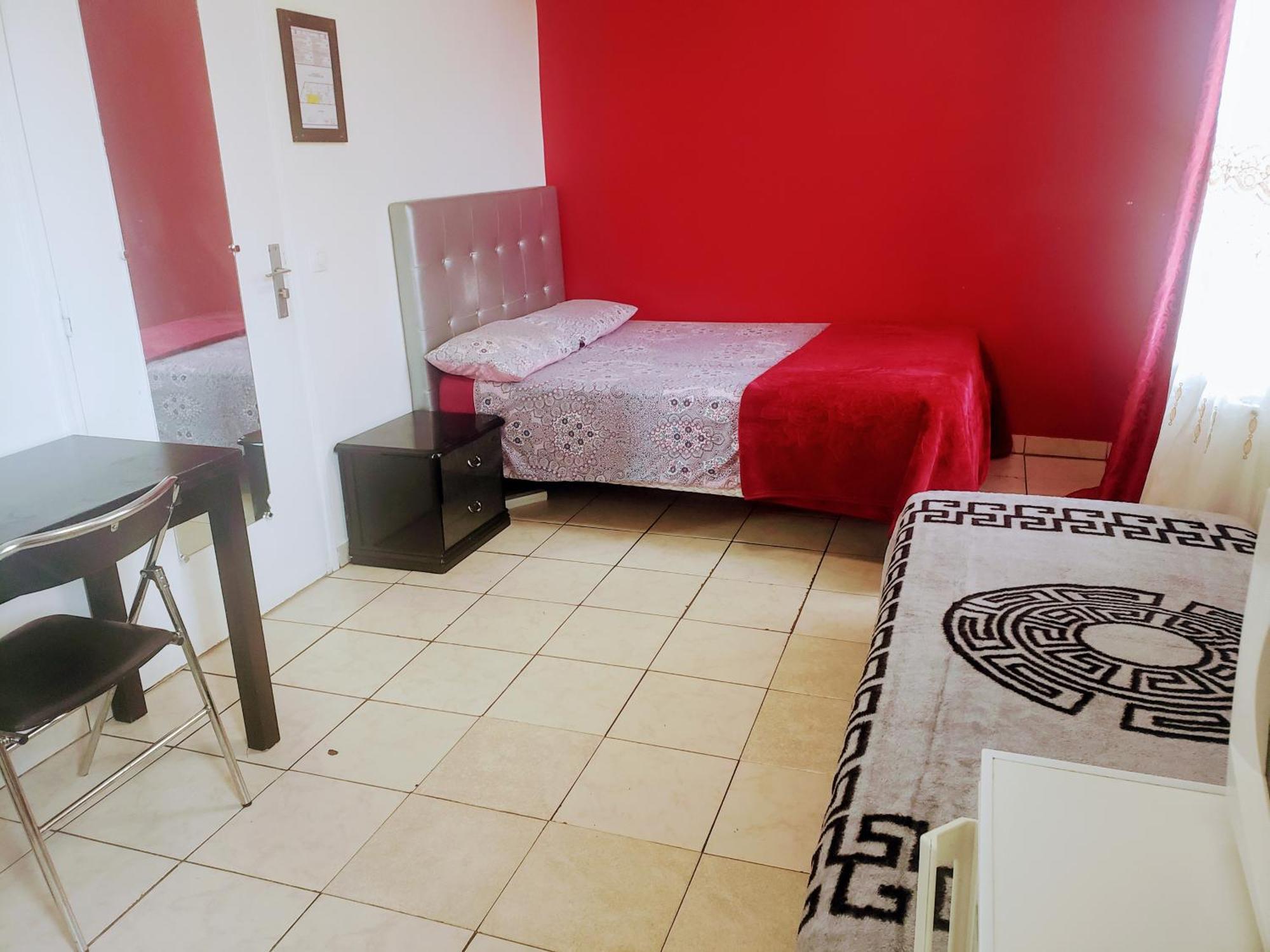 Hotel Le Cedre à Saint-Denis  Extérieur photo
