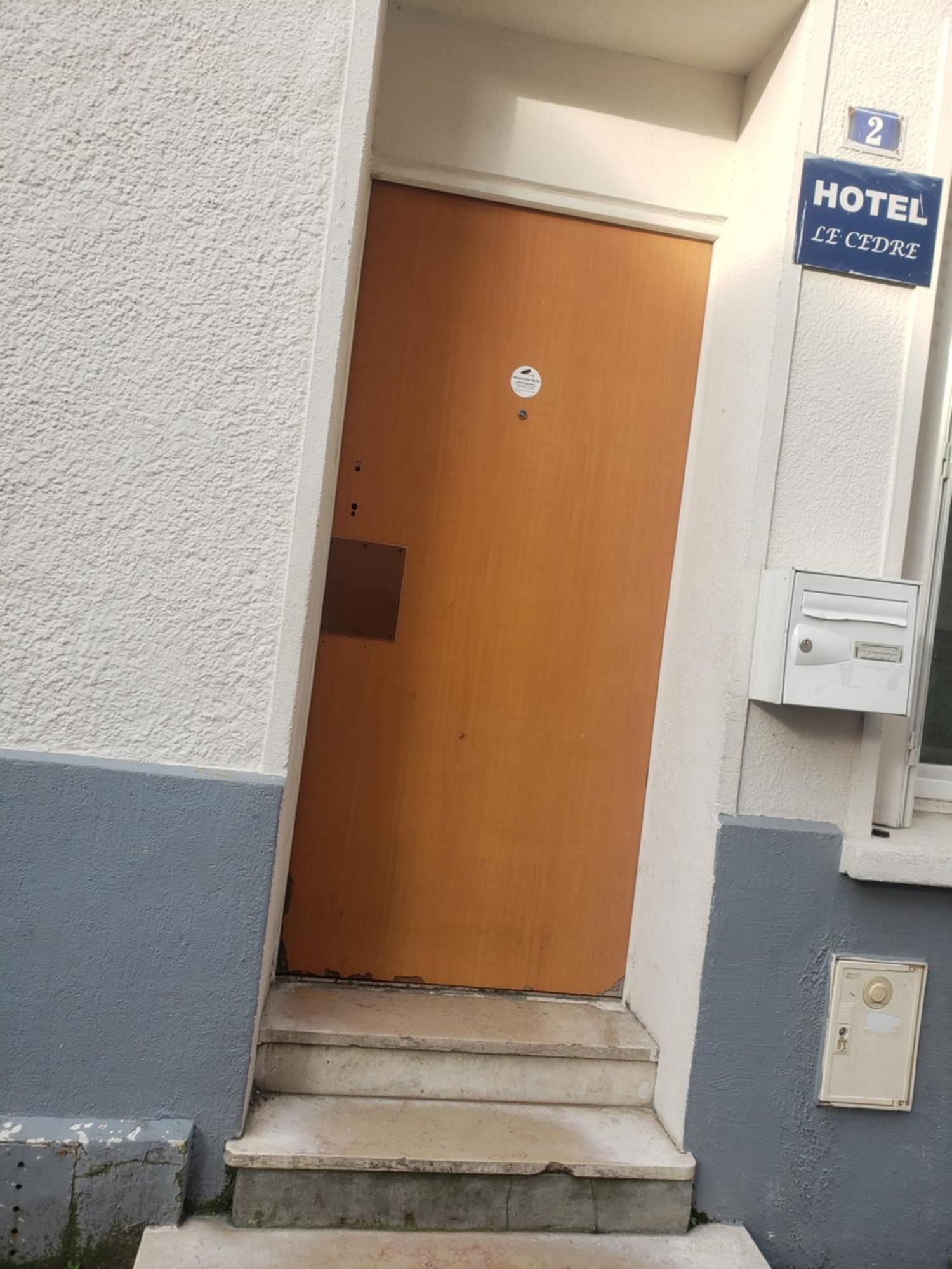 Hotel Le Cedre à Saint-Denis  Extérieur photo